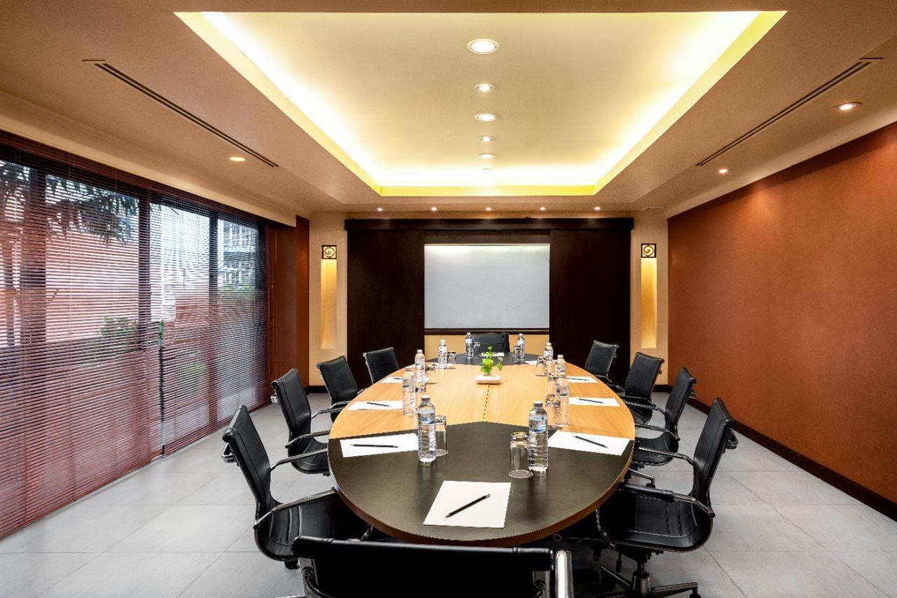 Patong Paragon Resort & Spa Sha Extra Plus Dış mekan fotoğraf Meeting room