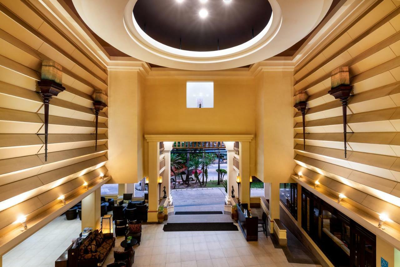 Patong Paragon Resort & Spa Sha Extra Plus Dış mekan fotoğraf Lobby